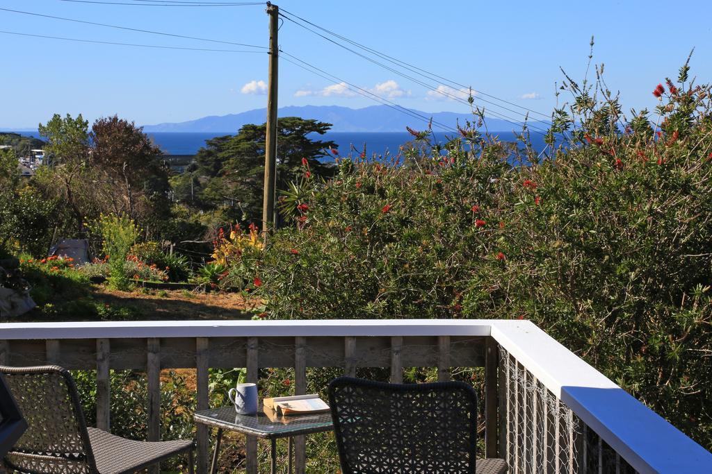 Church Bay Views Oneroa Exterior foto